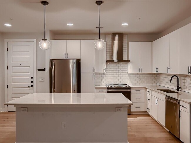 Building Photo - 3101 Govalle Ave