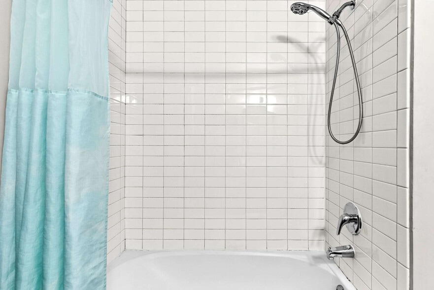 Building Photo - 455 14th St NW