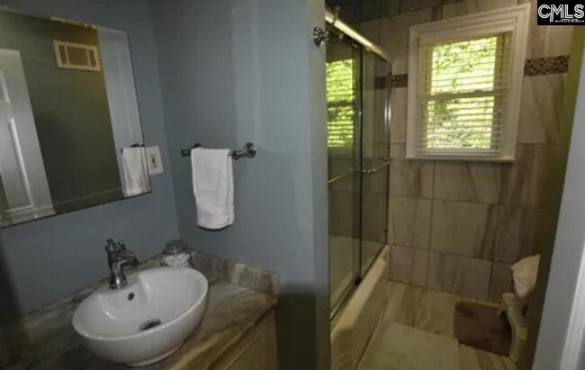 Building Photo - 234 Lancewood Rd