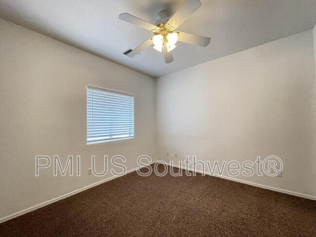 Building Photo - 2007 Lause Bay