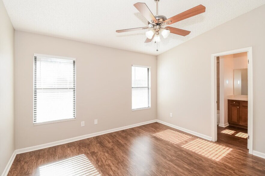 Building Photo - 8134 Cumberland Gap Trail N