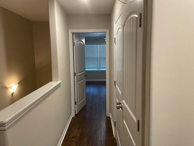 Building Photo - Beautiful Goodlettsville Condo Rental – 2 Bed, 2.5 Bath