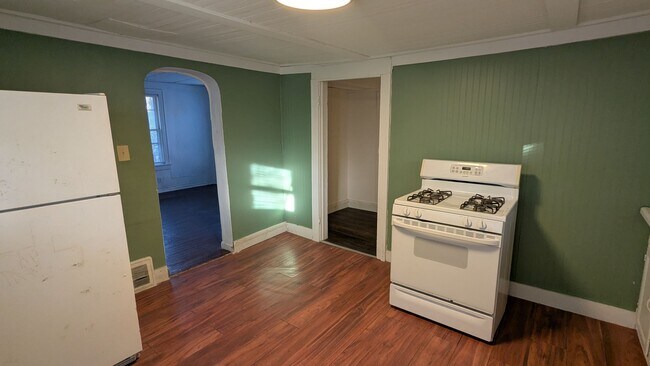 Building Photo - Atlas Investment Group, LLC (250 Cross St)