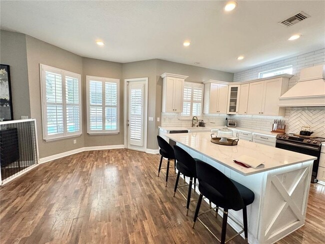 Building Photo - 212 Montara Drive
