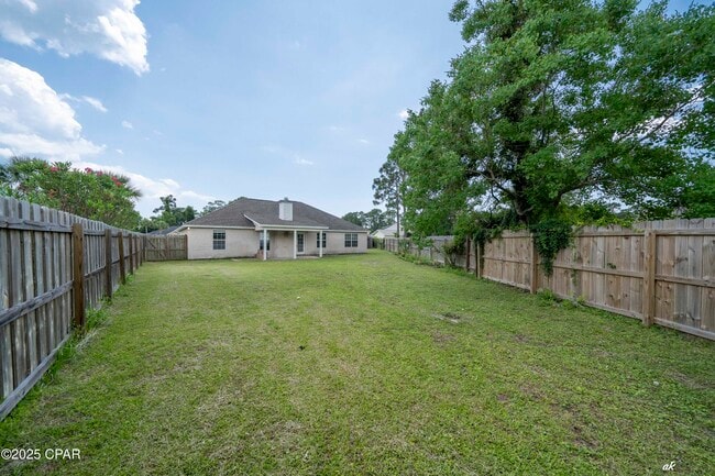 Building Photo - 415 Hidden Island Dr