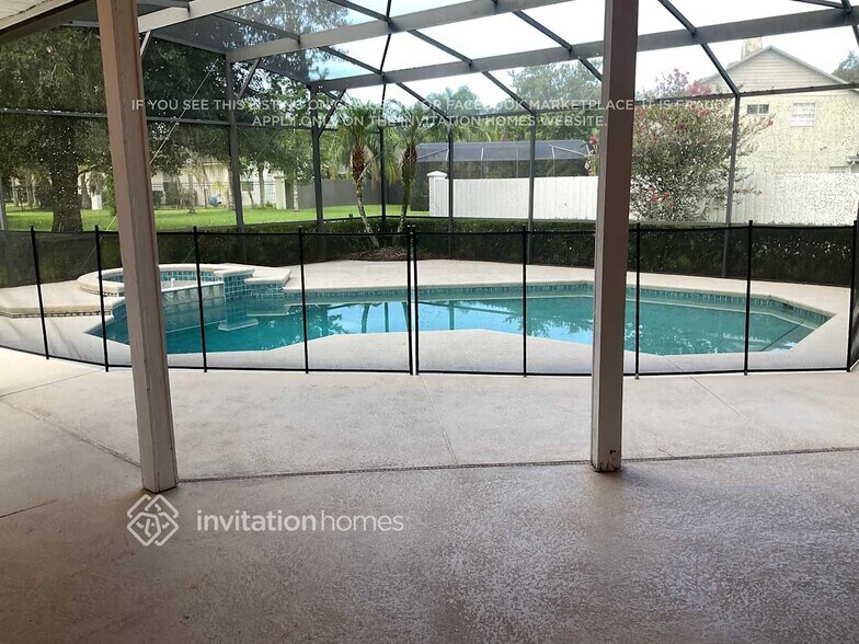 Building Photo - 14420 Stamford Cir