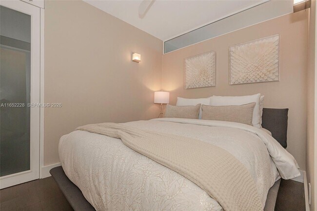 Building Photo - 2301 Collins Ave