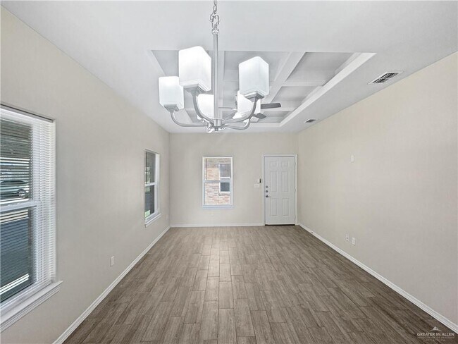 Building Photo - 10 Carlisle Ave