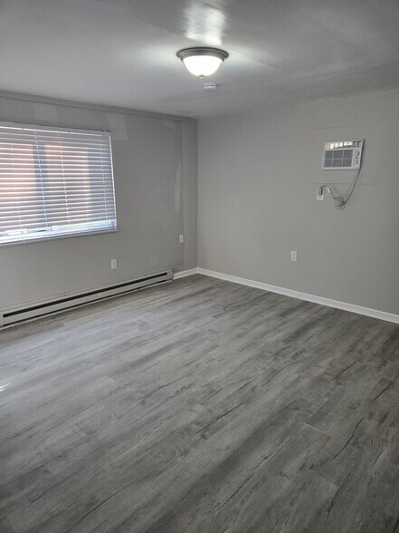 Building Photo - 1219 Ruddell Rd