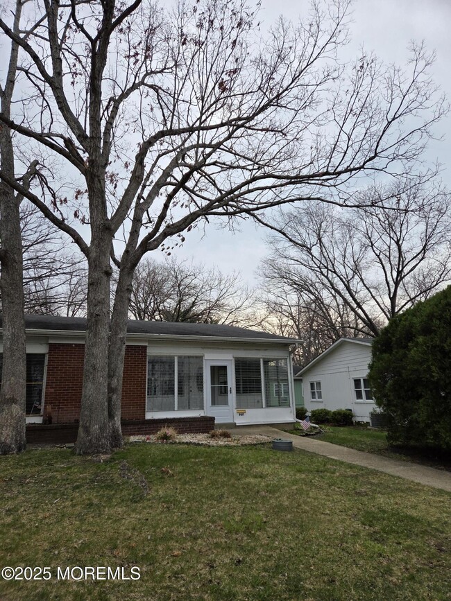 Building Photo - 96 Edinburgh Ln