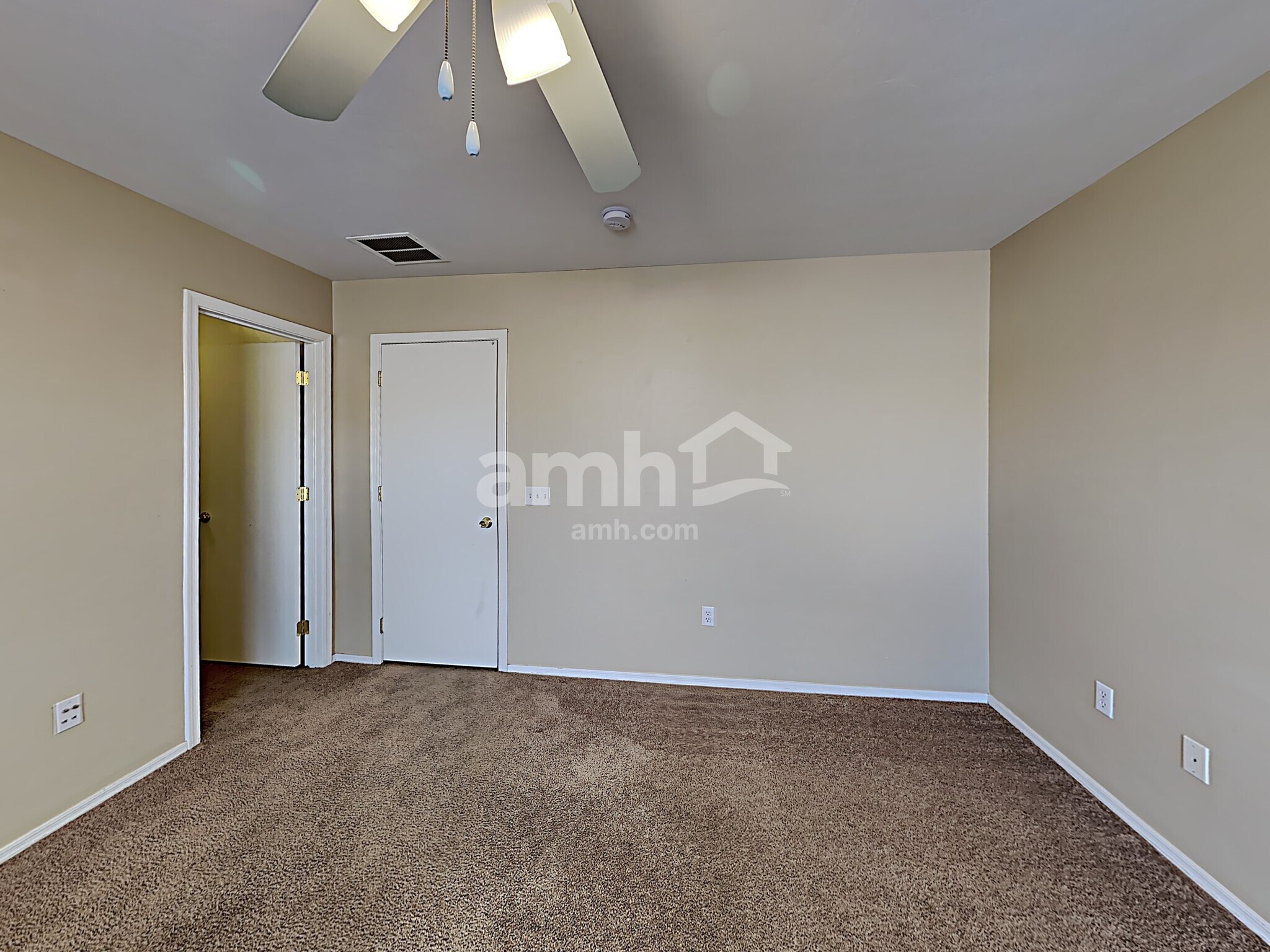Building Photo - 11110 W Willow Field Dr