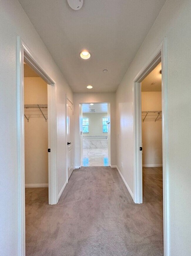 Building Photo - Welcome to this stunning 5 bedroom home fo...