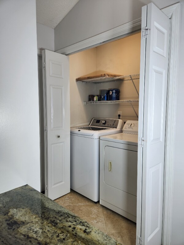 Building Photo - 505 White Hawk Ct