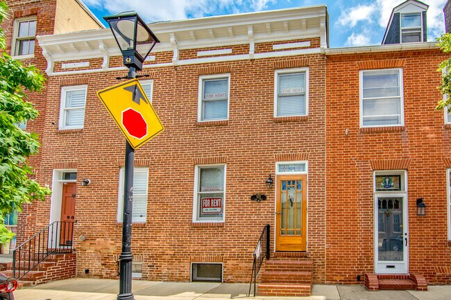Front of House - 905 Fell St