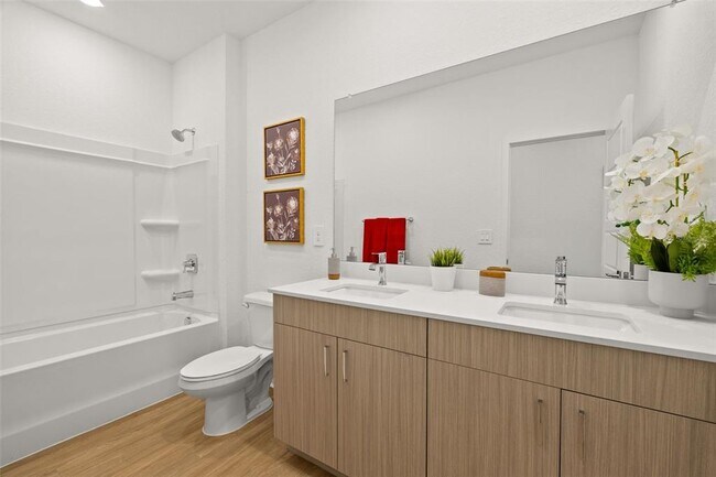 Building Photo - 8058 Gulfstream Ct