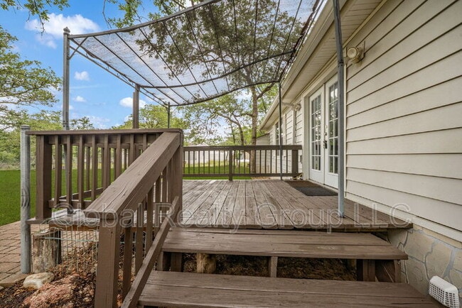 Building Photo - 153 Oak Valley Dr
