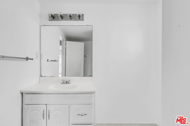 Building Photo - 17321 Castellammare Dr
