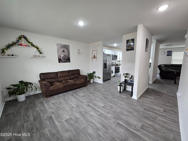 Building Photo - 4510 Sandstone Dr
