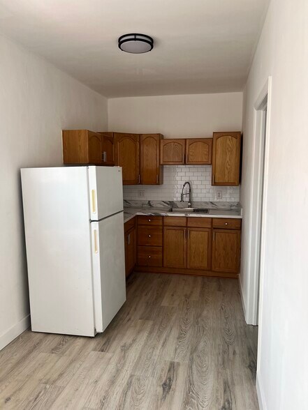 Kitchen - 13200 SW 49th St