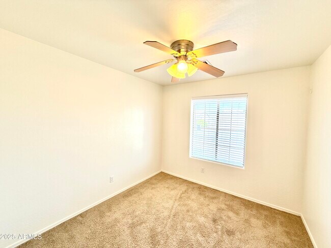 Building Photo - 13271 W Desert Rock Dr