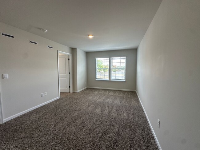 Building Photo - 427 Tevis St