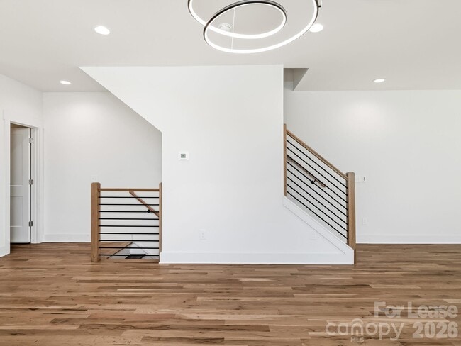 Building Photo - 1310 N Davidson St