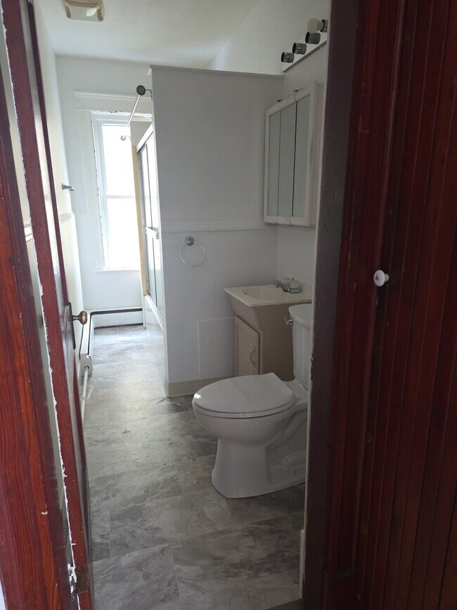 Building Photo - 332 Dulude Ave
