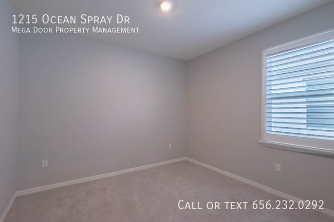 Building Photo - 1215 Ocean Spray Dr