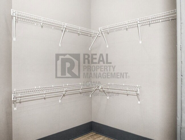 Building Photo - 1214 2nd St