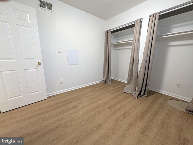 Building Photo - 8241 Clifton Farm Ct