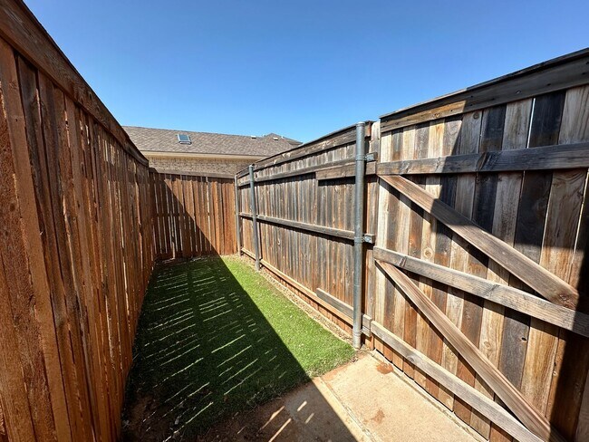 Building Photo - 4422 105th St