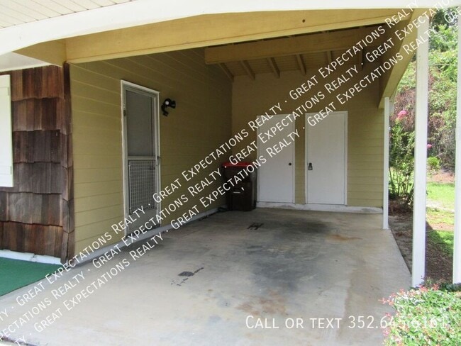 Building Photo - 3915 SW 139th St Rd
