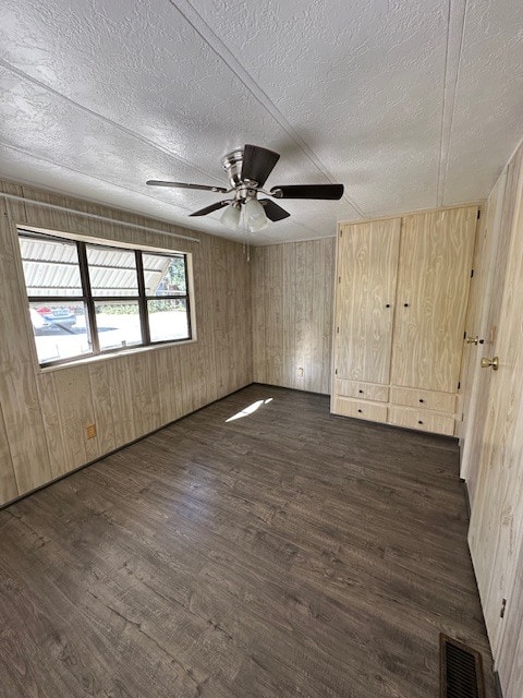 The large second bedroom has a built-in closet and a bay window - 2916 Tindel Camp Rd