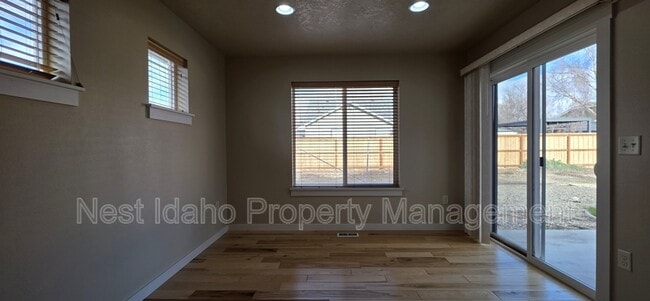 Building Photo - 11756 W Bronte St