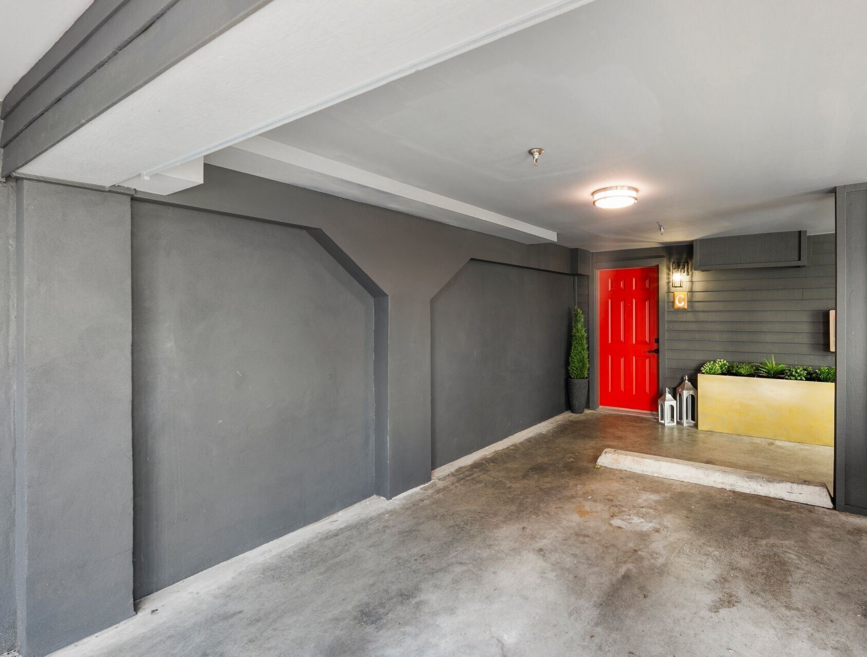 Building Photo - 9301 Linden Ave N