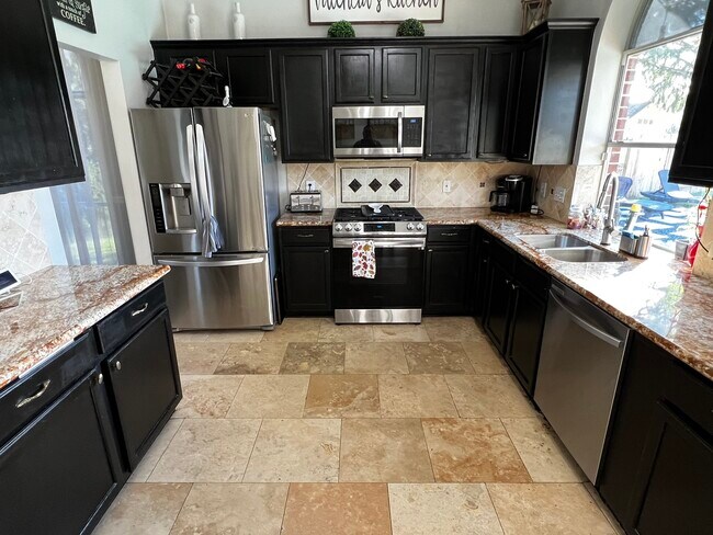 Building Photo - 15611 Brookwood Lake Pl