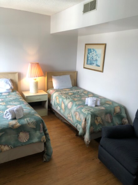 Building Photo - 1605 S Ocean Blvd