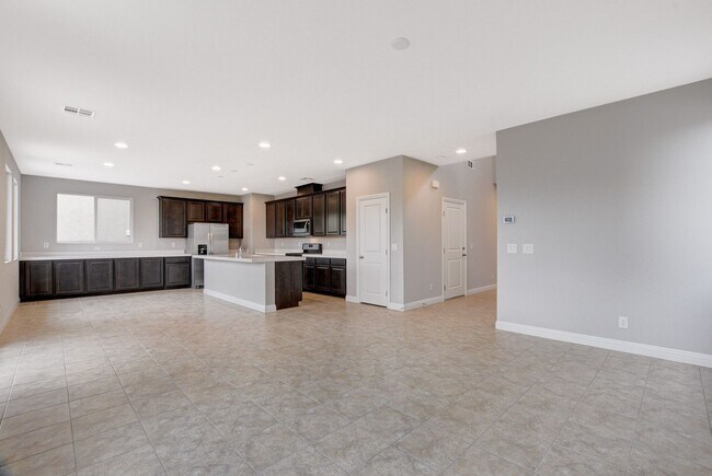 Building Photo - Stylish 3-Bedroom Home with Upgraded Kitch...
