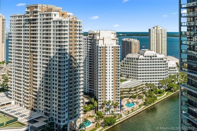 Building Photo - 475 Brickell Ave