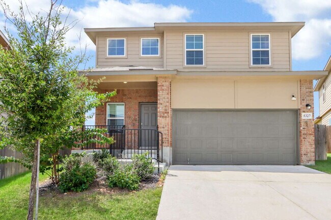 Primary Photo - "Spacious 5-Bedroom San Antonio Gem with G...