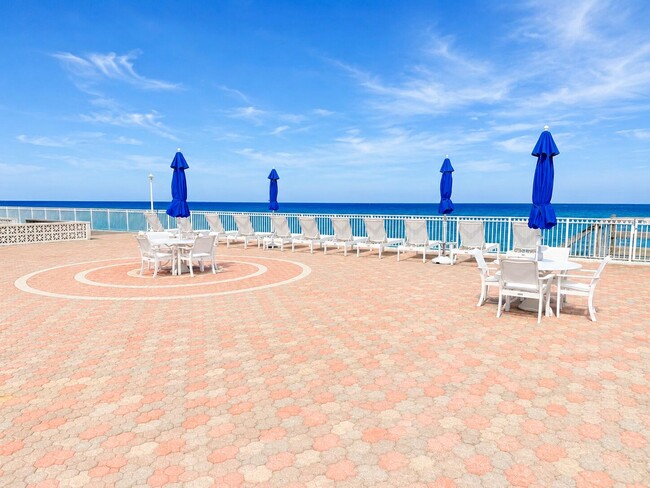 Building Photo - 3460 S Ocean Blvd