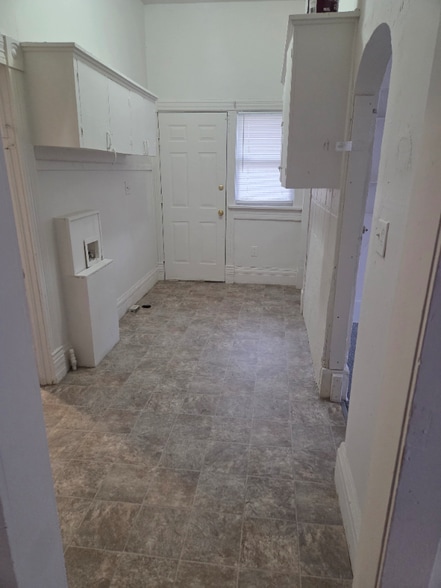 Building Photo - 157 N Estelle St