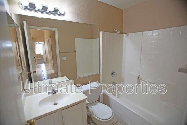 Building Photo - 4120 W Wethersfield Rd