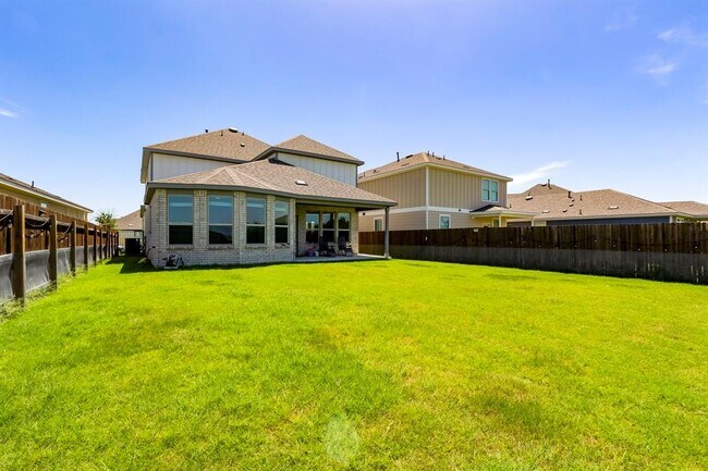 Building Photo - 533 Pickrell Lp