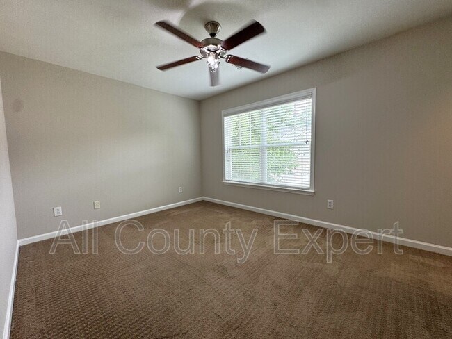 Building Photo - 6020 Falls Landing Dr