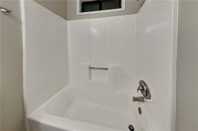 Building Photo - 4094 Maxanne Dr NW