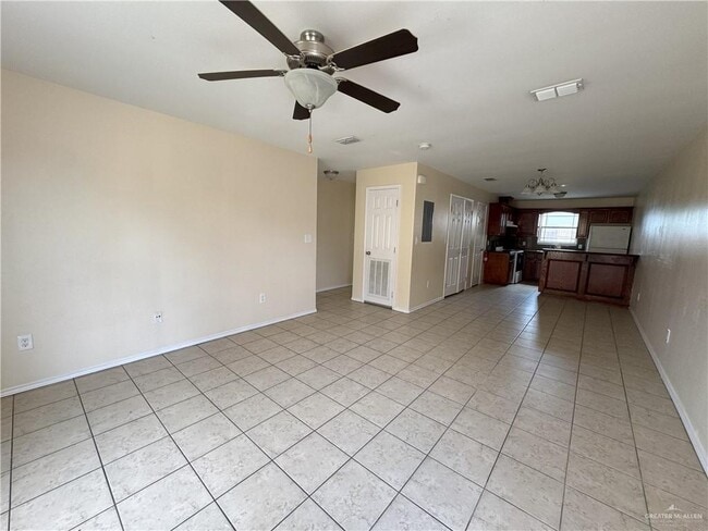 Building Photo - 31 N Linares St