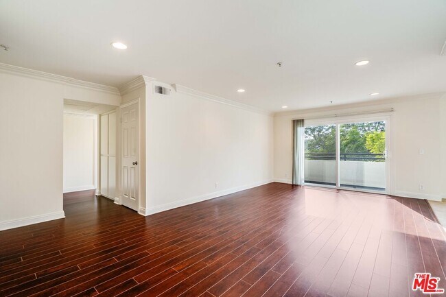 Building Photo - 1508 Veteran Ave