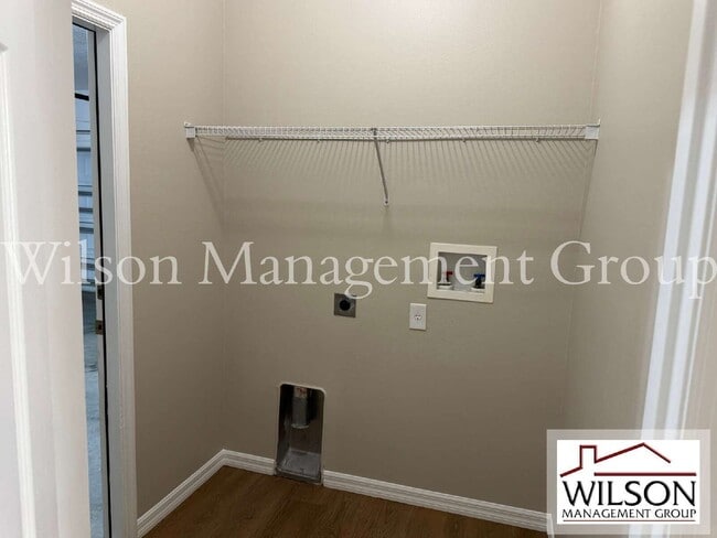 Building Photo - 5004 Adair Oak Dr