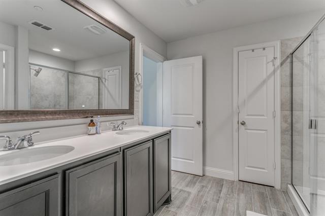 Building Photo - 5528 Kilmer Dr